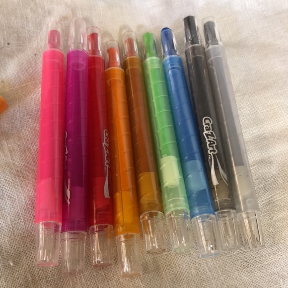 3 sets of twistable crayons - Picture 3 of 4